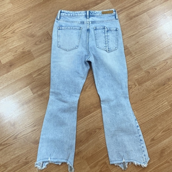 Yoga Jeans Alex Classic Rise Bootcut Gabby Wash Cotton Jeans - Picture 12 of 16